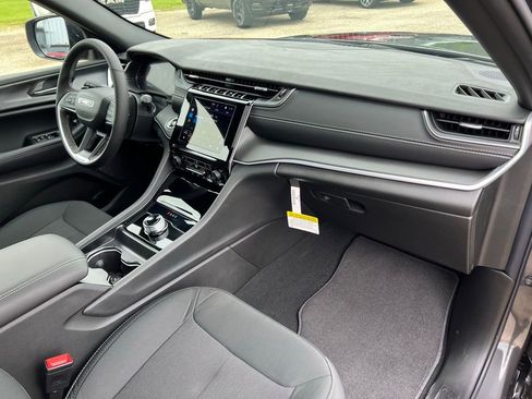 New 2026 Jeep Grand Cherokee Laredo X AWD/4WD image 9