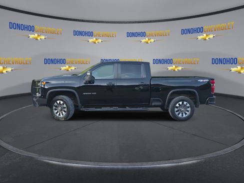 Used 2023 Chevrolet Silverado 2500 Custom w/ Custom Value Package AWD/4WD image 9