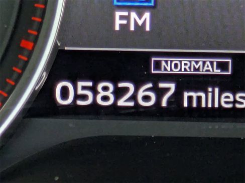 Used 2022 Mitsubishi Outlander SEL image 37