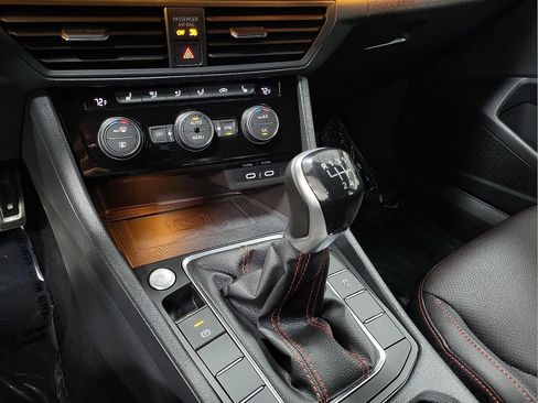 Used 2023 Volkswagen Jetta GLI Autobahn image 17