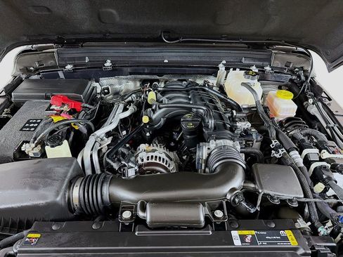 Used 2024 Jeep Wrangler Rubicon w/ Capability Package image 16