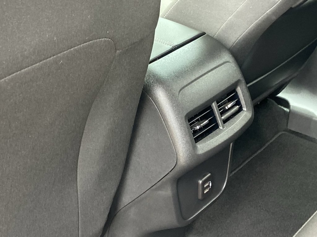 Used 2023 GMC Terrain SLE w/ Driver Convenience Package FWD image 16