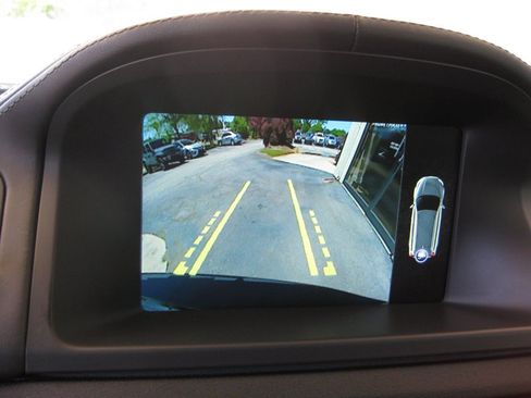 Used 2016 Volvo XC70 T5 Premier w/ Proximity Package image 42