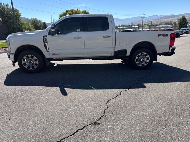 Used 2024 Ford F350 Lariat w/ Chrome Package AWD/4WD image 3