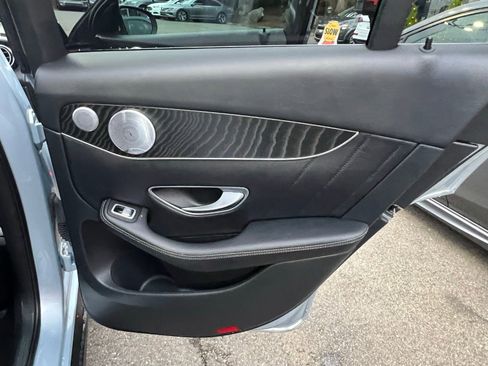 Used 2018 Mercedes-Benz GLC 300 4MATIC image 29