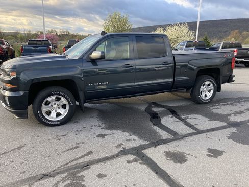 Used 2018 Chevrolet Silverado 1500 LT w/ All Star Edition image 4
