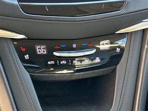 Used 2019 Cadillac XT5 Premium Luxury image 24