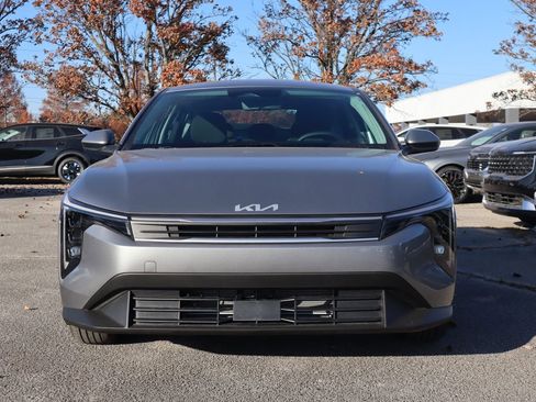 New 2025 Kia K4 LXS image 2