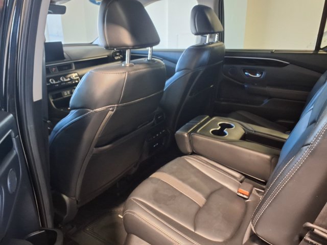 Certified 2024 Honda Pilot Touring image 19
