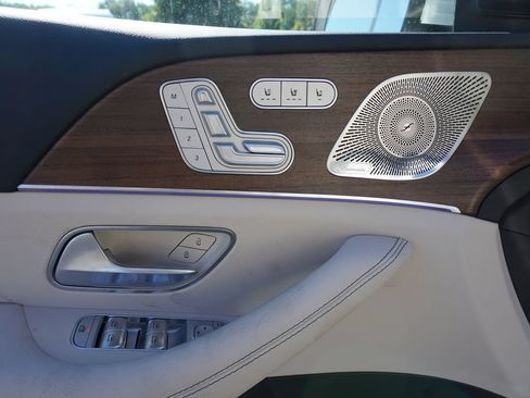 Certified 2025 Mercedes-Benz GLS 450 4MATIC image 12