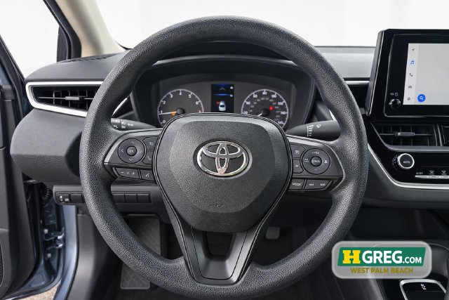 Used 2025 Toyota Corolla LE FWD image 13