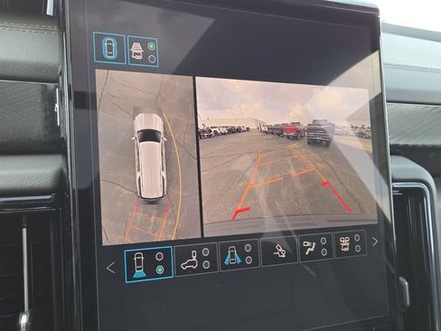 New 2026 GMC Yukon XL AT4 w/ AT4 Premium Plus Package AWD/4WD image 10