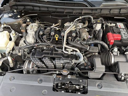 Used 2024 Nissan Altima 2.5 S FWD image 33