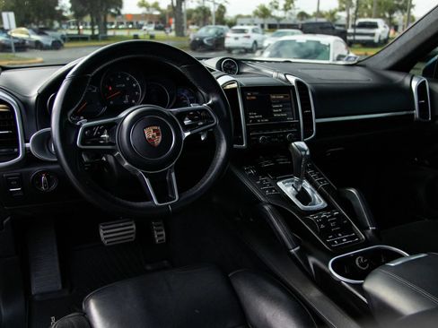 Used 2016 Porsche Cayenne GTS AWD/4WD image 18