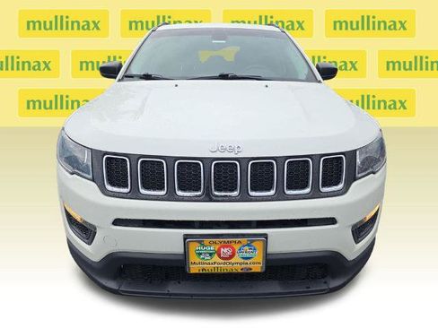 Used 2020 Jeep Compass Sport w/ Cold Weather Group AWD/4WD image 16