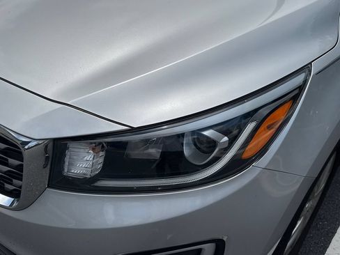 Used 2020 Kia Sedona EX FWD image 6