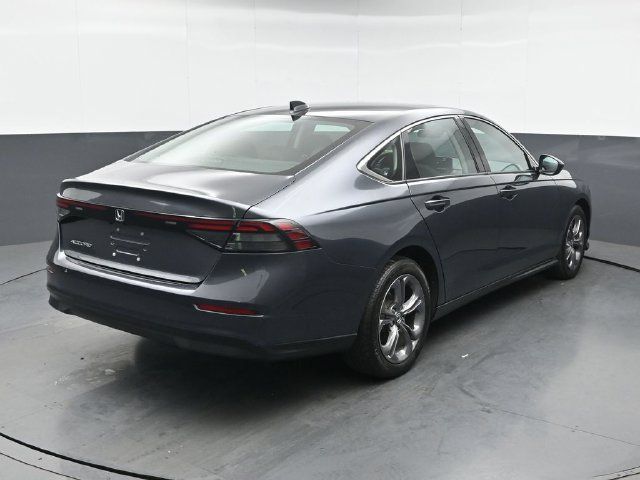Used 2023 Honda Accord EX image 5