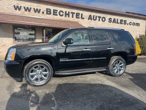 Used 2010 GMC Yukon Denali image 1