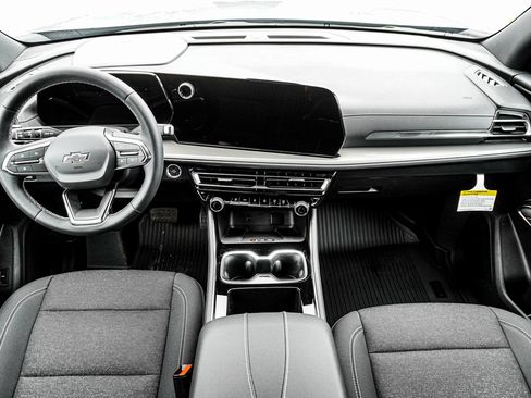 New 2026 Chevrolet Traverse LT w/ Midnight/Sport Edition image 24