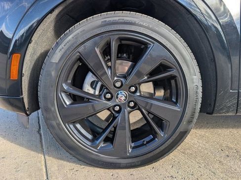 Used 2023 Buick Envision Essence w/ Technology Package I image 11