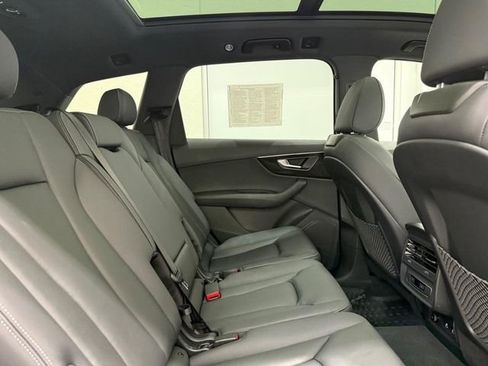Used 2025 Audi Q7 2.0T Premium AWD/4WD image 8