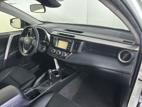 Used 2018 Toyota RAV4 LE w/ All Weather Liner Package AWD/4WD image 22