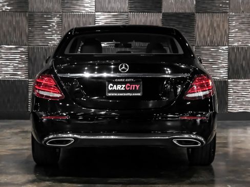 Used 2017 Mercedes-Benz E 300 image 9