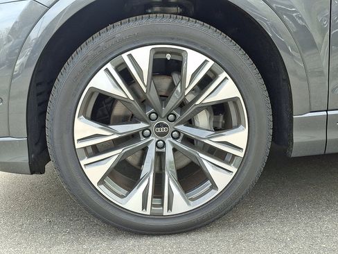 New 2026 Audi Q8 Premium Plus image 5