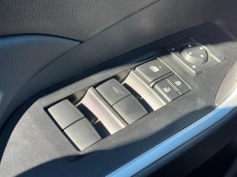 Certified 2025 Toyota RAV4 LE image 24