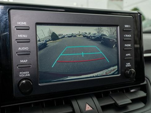 Used 2019 Toyota RAV4 XLE image 16