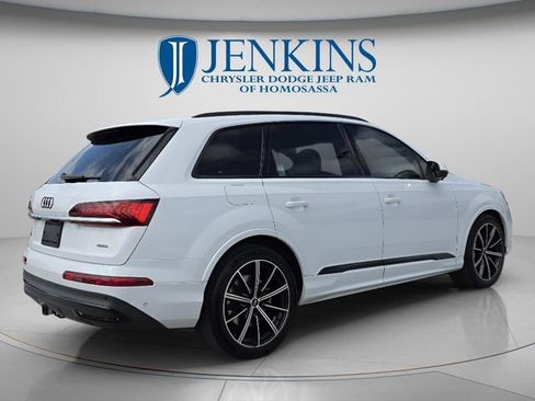 Used 2021 Audi Q7 3.0T Prestige w/ Prestige Package AWD/4WD image 4