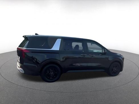Used 2026 Kia Carnival FWD image 15