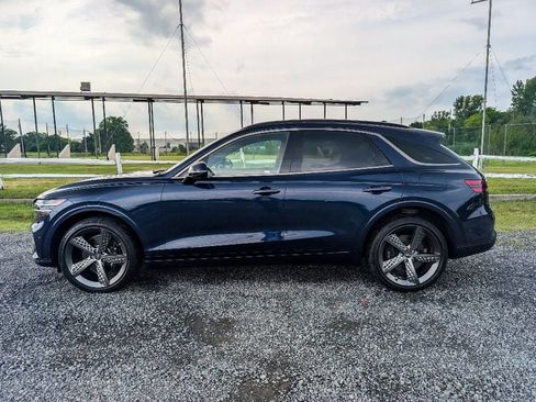 Used 2024 Genesis GV70 3.5T Sport w/ Sport Prestige Package AWD/4WD image 9