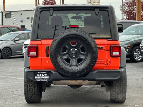 Used 2020 Jeep Wrangler Sport image 5