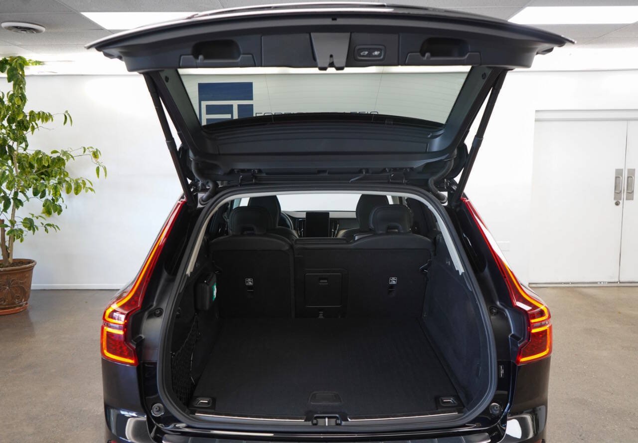 Used 2026 Volvo XC60 B5 Ultra AWD/4WD image 35