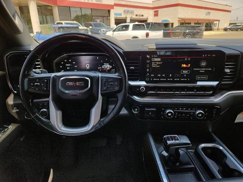 Used 2024 GMC Sierra 1500 SLT AWD/4WD image 12