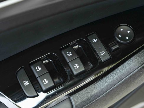 Used 2023 Kia Sportage EX FWD image 38