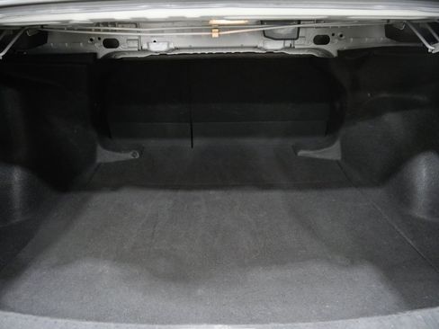 Used 2022 Toyota Corolla LE image 24