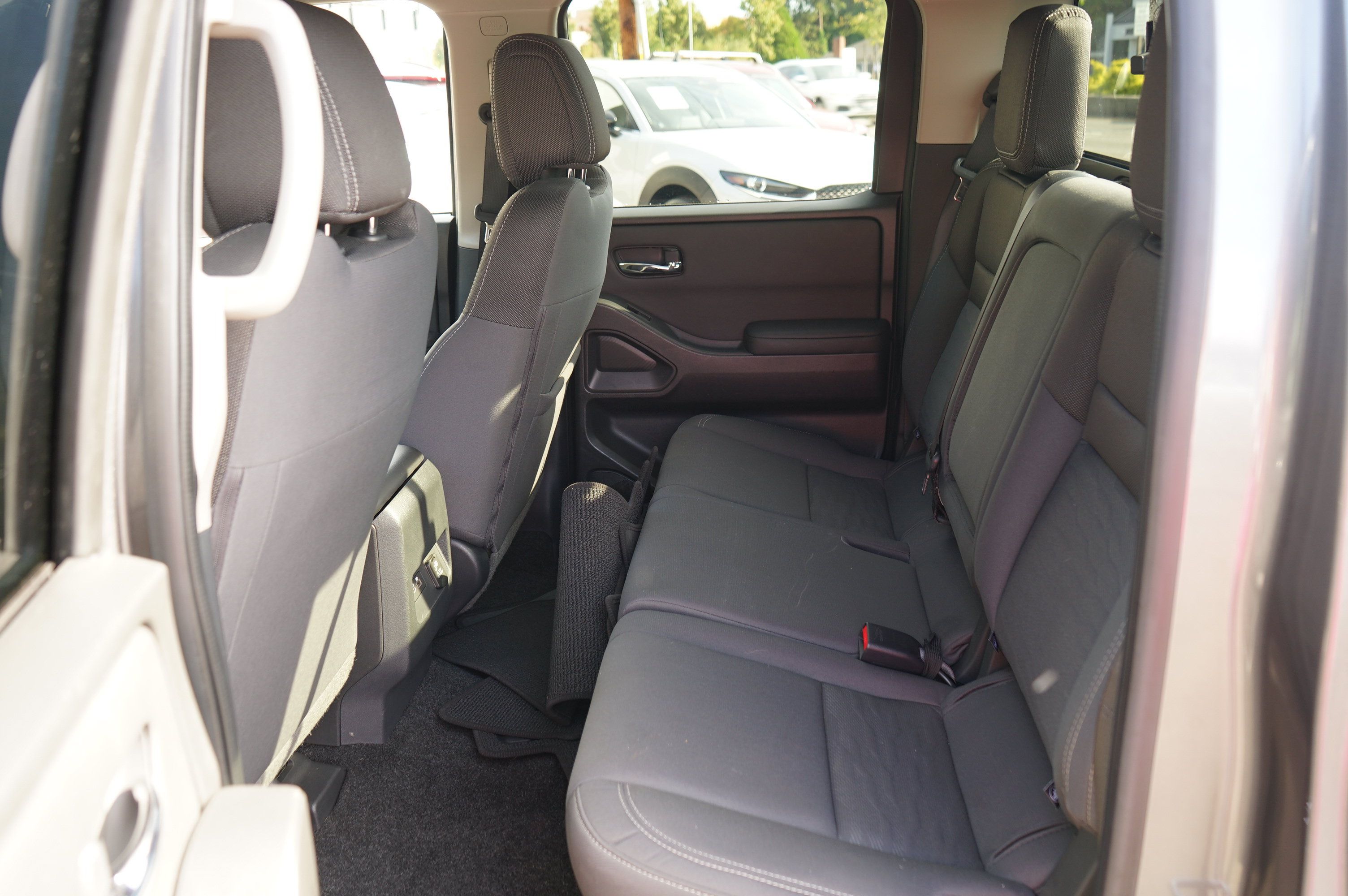 Used 2023 Nissan Frontier SV w/ SV Convenience Package AWD/4WD image 18