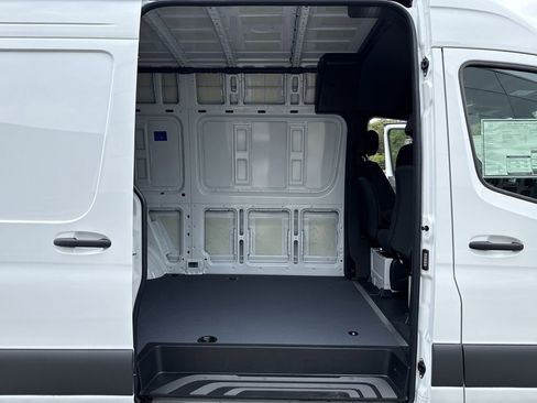 New 2025 Mercedes-Benz Sprinter 2500 image 9