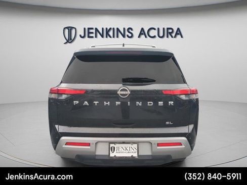 Used 2022 Nissan Pathfinder SL FWD image 6