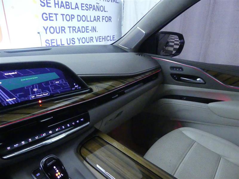 Used 2022 Cadillac Escalade ESV Premium Luxury Platinum w/ Heavy-Duty Trailer Package AWD/4WD image 11