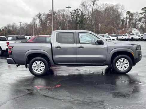 Used 2022 Nissan Frontier SV w/ Technology Package image 4