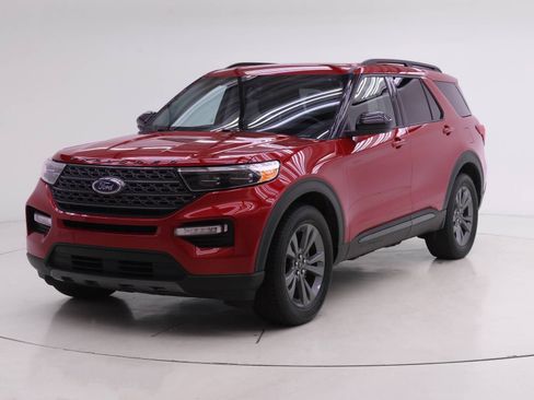 Used 2022 Ford Explorer XLT w/ Equipment Group 202A AWD/4WD image 1