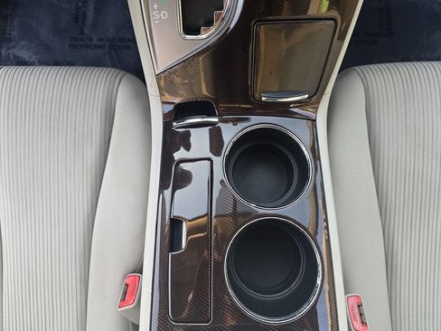 Used 2012 Toyota Venza LE image 33