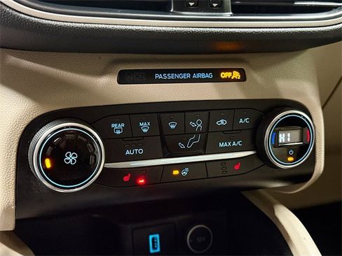 Used 2020 Ford Escape SEL image 17