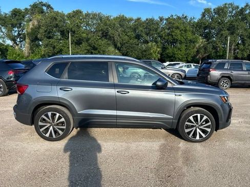 Used 2022 Volkswagen Taos SE FWD image 19