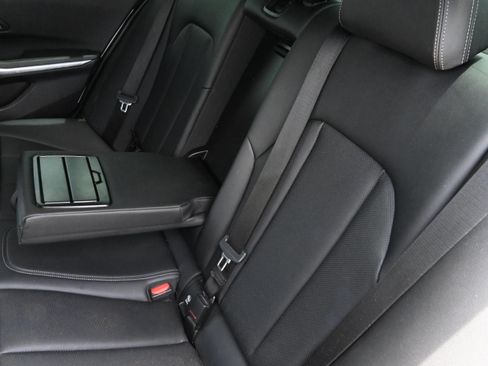 Used 2022 BMW 330i Sedan w/ Premium Package RWD image 11