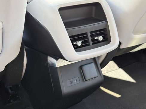 Certified 2023 Cadillac Lyriq 2WD image 28