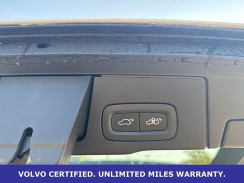 Certified 2023 Volvo XC60 B5 Ultimate w/ Climate Package image 7